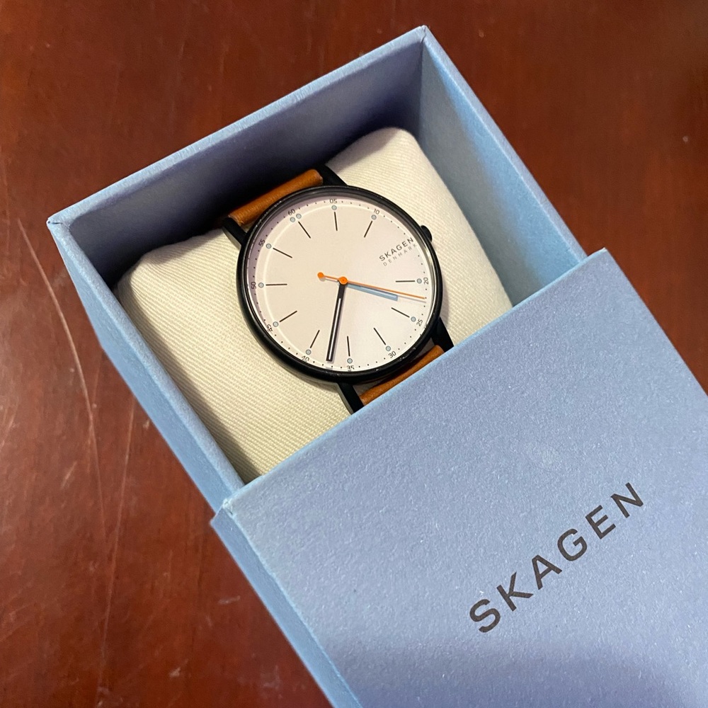 Colorful design wristwatch